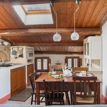 1 Bedroom Stunning In アパート